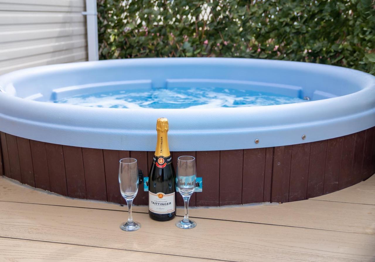 Luxury Lancaster Lodge - The Best Hot Tub Getaway! Tattershall Ngoại thất bức ảnh